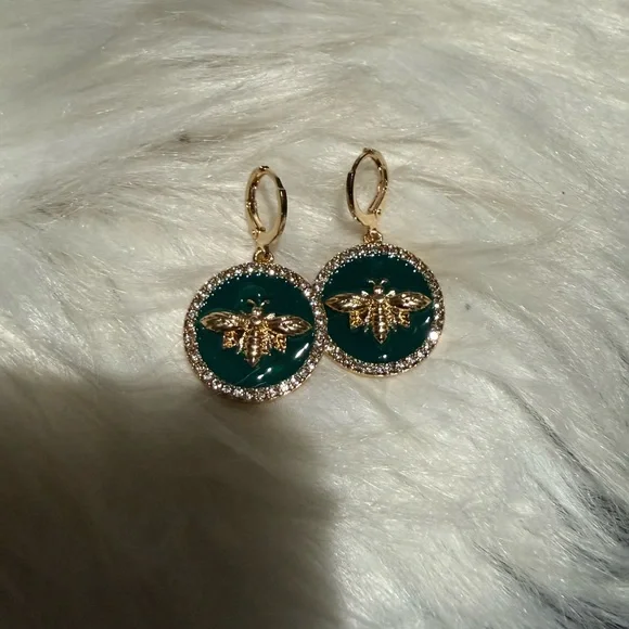 Bee Earrings - Picture 6 of 16